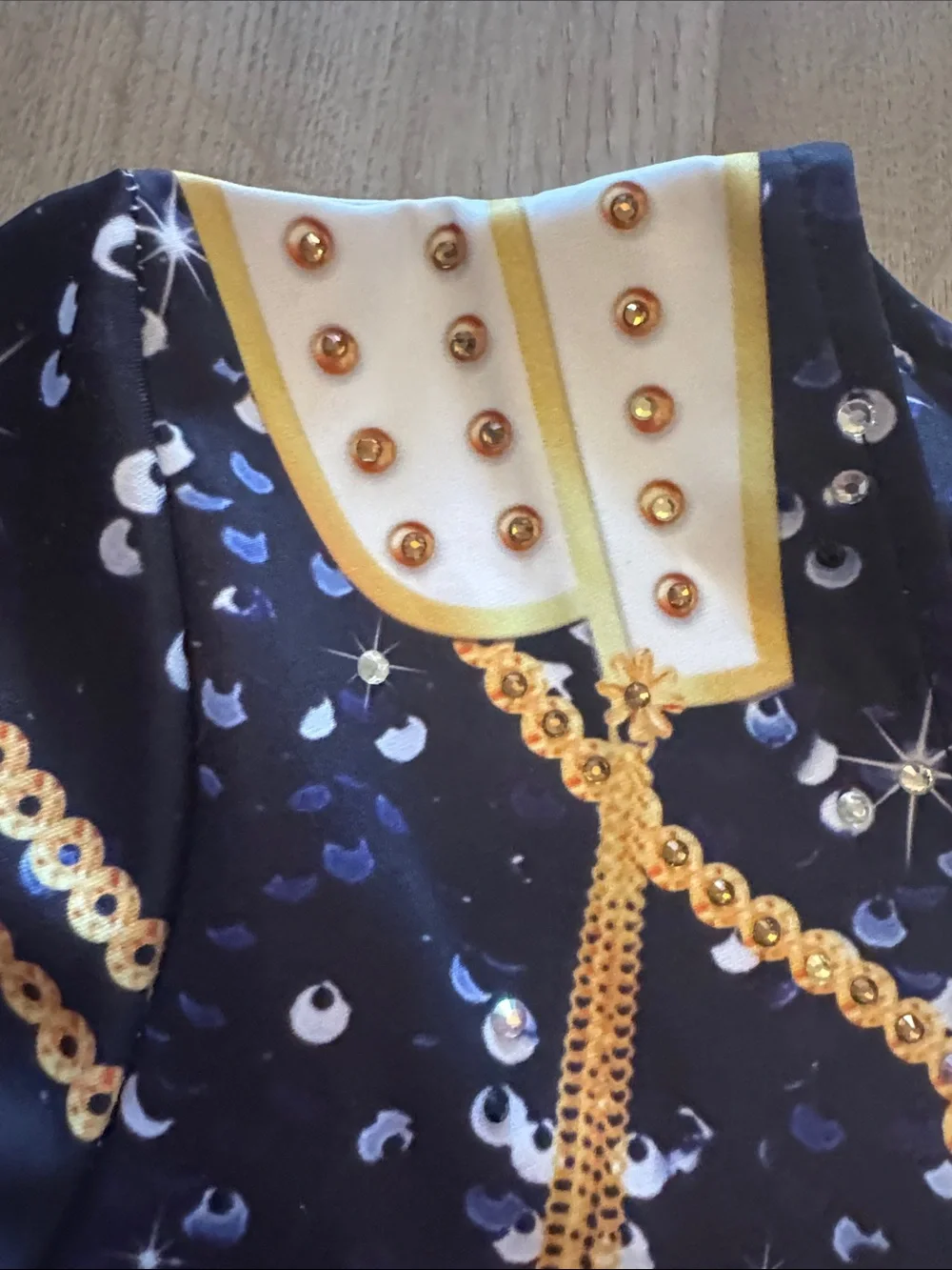 Beautiful bedazzle Zoe Golden Costume three pieces perfect for Halloween 8-10
